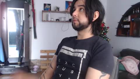 oliver_laid_2023 online show from 12/16/25, 06:13