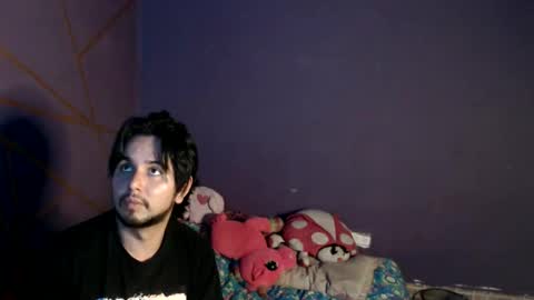 Snapshot of oliver_laid_2023 chatting on 05/24/26, 02:38 oliver_laid_2023 online show from 05/24/26, 02:38