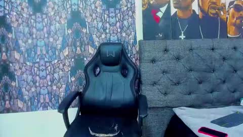 Snapshot of oliver_smith_2 chatting on 02/17/25, 03:53 oliver_smith_2 online show from 02/17/25, 03:53