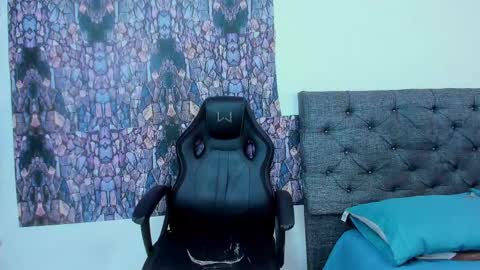 Snapshot of oliver_smith_2 chatting on 03/02/25, 03:27 oliver_smith_2 online show from 03/02/25, 03:27