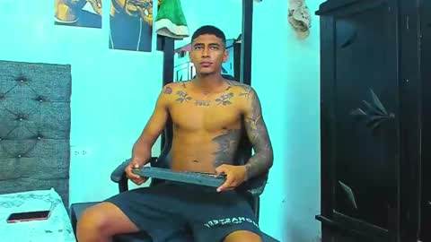 Snapshot of oliver_smith_2 chatting on 11/10/25, 03:00 oliver_smith_2 online show from 11/10/25, 03:00