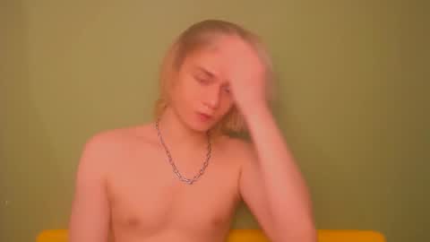 Snapshot of oliver_sweet_ chatting on 02/07/25, 02:08 Oliver online show from 02/07/25, 02:08