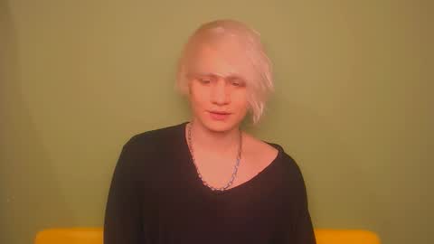 Snapshot of oliver_sweet_ chatting on 03/09/25, 01:46 Oliver online show from 03/09/25, 01:46