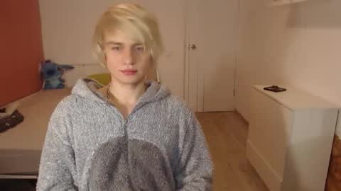 Oliver online show from 12/01/25, 01:43