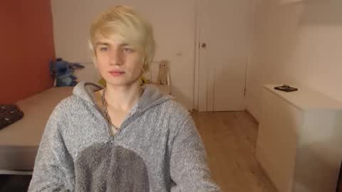 Oliver online show from 12/02/25, 01:44