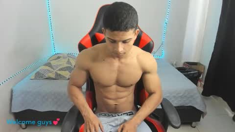 Snapshot of oliver_thompsson chatting on 12/01/25, 06:35 oliver thompsson online show from 12/01/25, 06:35