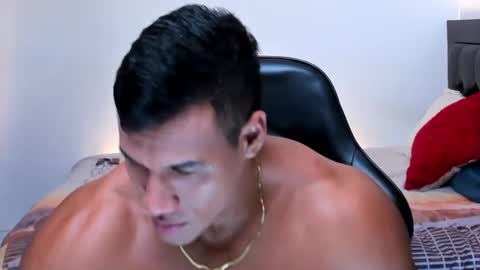 oliver_tommy online show from 09/17/25, 12:45