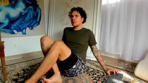 Snapshot of oliver_usher chatting on 02/04/25, 08:06 Mr Blue Sky online show from 02/04/25, 08:06