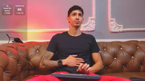 Snapshot of oliverbennet chatting on 11/03/25, 09:16 Oliver bennet online show from 11/03/25, 09:16