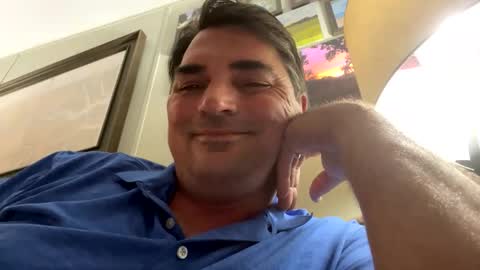 oliverclothesoff1211 online show from 04/12/26, 12:59