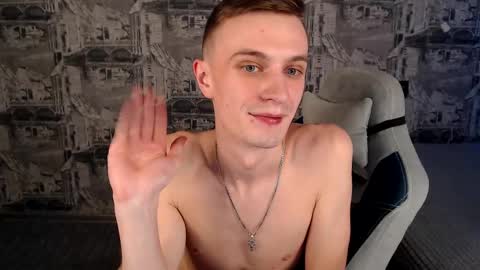 Snapshot of oliverfresh chatting on 02/18/25, 12:17 Oliver online show from 02/18/25, 12:17