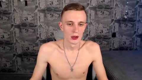 Snapshot of oliverfresh chatting on 02/19/25, 12:11 Oliver online show from 02/19/25, 12:11