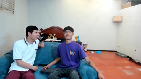 Snapshot of oliverhot2005 chatting on 02/07/25, 09:15 oliverhot2005 online show from 02/07/25, 09:15