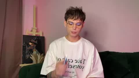 Snapshot of oliverlawrence chatting on 07/02/26, 03:40 oliverlawrence online show from 07/02/26, 03:40