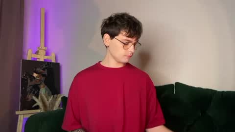 Snapshot of oliverlawrence chatting on 07/13/26, 11:29 oliverlawrence online show from 07/13/26, 11:29