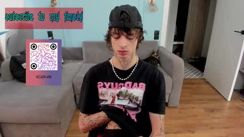 Snapshot of oliverrgroove chatting on 02/15/25, 04:12 oliverrgroove online show from 02/15/25, 04:12