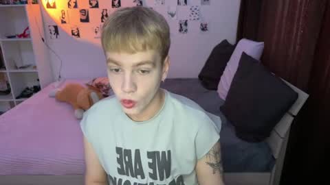 oliver online show from 09/25/25, 09:46