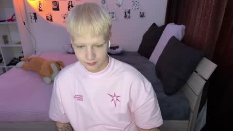 oliver online show from 09/26/25, 12:53