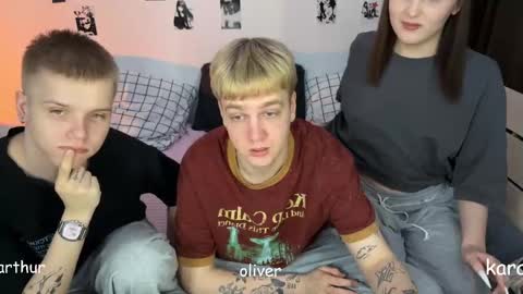 oliver online show from 12/22/25, 03:47