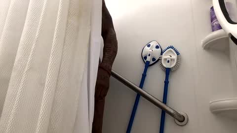 olivertwist1273 online show from 12/15/24, 06:04