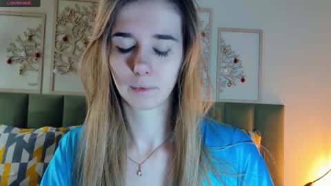 Olivia online show from 12/23/24, 07:52