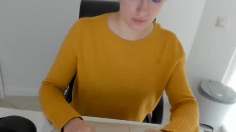 olivia__dream online show from 06/04/26, 06:41