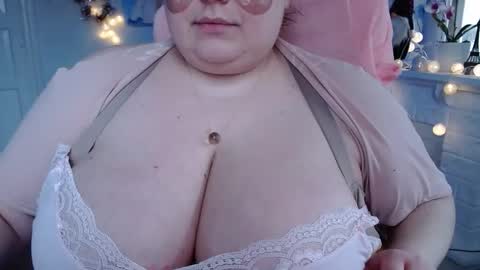 Olivia Gold online show from 02/04/25, 07:51