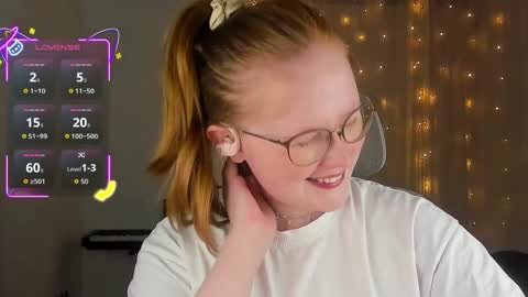 Snapshot of olivia_date chatting on 10/21/25, 03:02 Olivia Date online show from 10/21/25, 03:02