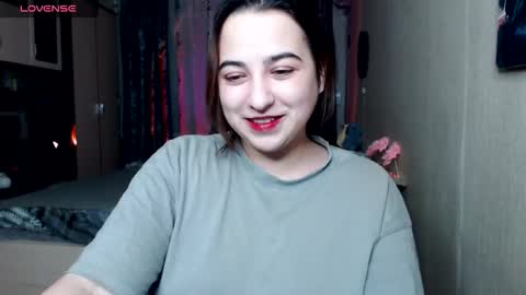 Snapshot of olivia_defo chatting on 02/14/26, 01:35 olivia_defo online show from 02/14/26, 01:35