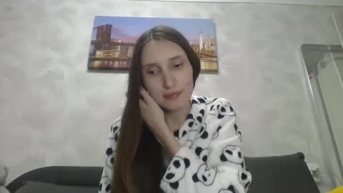 Olivia online show from 10/05/25, 08:40