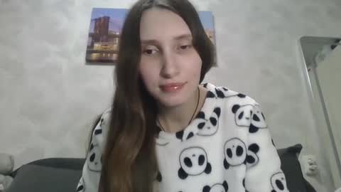 Olivia online show from 10/19/25, 09:37
