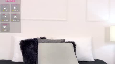 olivia_flamme online show from 07/23/26, 02:04