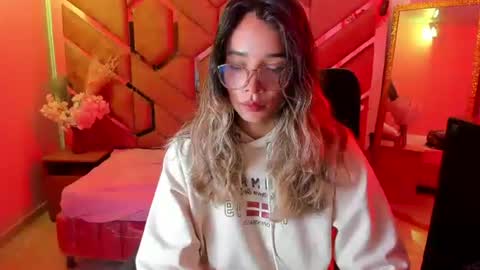 Snapshot of olivia_fox69 chatting on 07/21/26, 03:20 OLIVIA online show from 07/21/26, 03:20