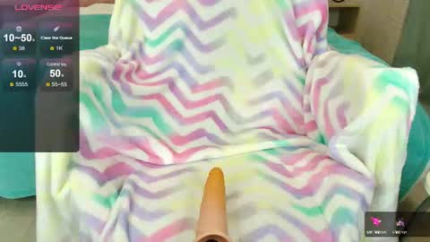 Snapshot of olivia_k_ chatting on 07/14/26, 12:13 Olivia Hi guys Follow me online show from 07/14/26, 12:13