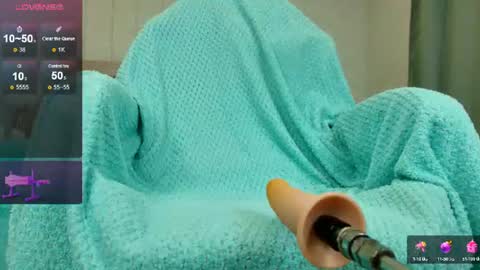 Snapshot of olivia_k_ chatting on 07/17/26, 12:17 Olivia Hi guys Follow me online show from 07/17/26, 12:17