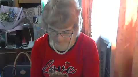 Snapshot of olivia_mia25 chatting on 03/27/26, 12:16 Olivia Mia online show from 03/27/26, 12:16