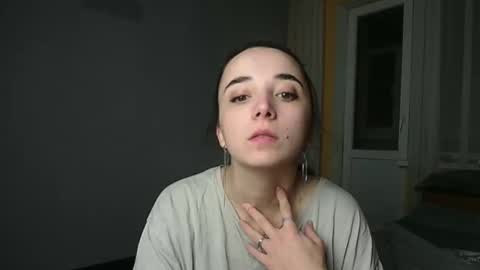 Snapshot of olivia_oliv chatting on 12/16/24, 08:58 Olivia online show from 12/16/24, 08:58