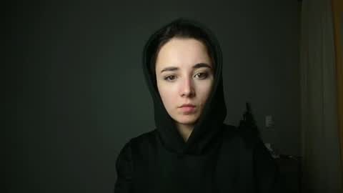 Snapshot of olivia_oliv chatting on 02/04/25, 09:31 Olivia online show from 02/04/25, 09:31