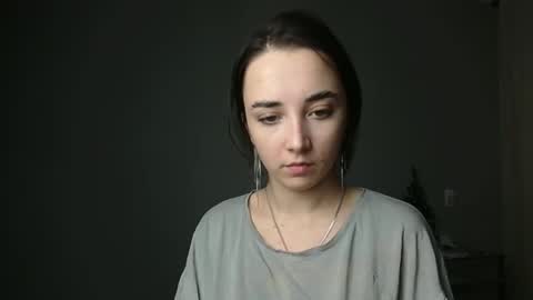 Snapshot of olivia_oliv chatting on 02/06/25, 08:56 Olivia online show from 02/06/25, 08:56