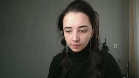 Snapshot of olivia_oliv chatting on 02/17/25, 01:21 Olivia online show from 02/17/25, 01:21