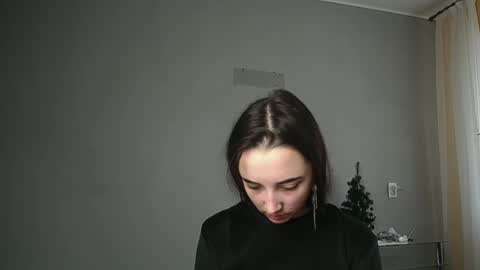 Snapshot of olivia_oliv chatting on 02/20/25, 12:04 Olivia online show from 02/20/25, 12:04