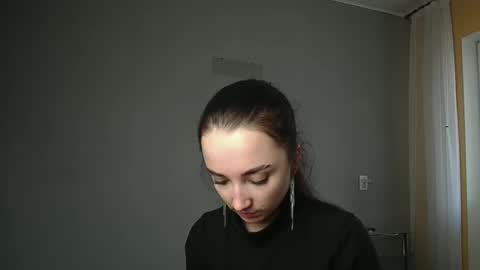 Snapshot of olivia_oliv chatting on 02/21/25, 12:17 Olivia online show from 02/21/25, 12:17