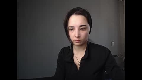 Snapshot of olivia_oliv chatting on 02/24/25, 10:37 Olivia online show from 02/24/25, 10:37