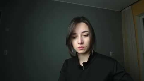 Snapshot of olivia_oliv chatting on 02/26/25, 06:00 Olivia online show from 02/26/25, 06:00