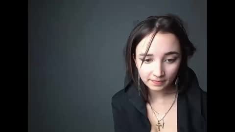 Snapshot of olivia_oliv chatting on 03/04/25, 04:09 Olivia online show from 03/04/25, 04:09