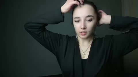 Snapshot of olivia_oliv chatting on 03/05/25, 06:34 Olivia online show from 03/05/25, 06:34