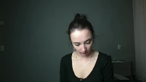 Snapshot of olivia_oliv chatting on 03/09/25, 04:11 Olivia online show from 03/09/25, 04:11