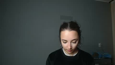 Snapshot of olivia_oliv chatting on 09/18/25, 03:14 Olivia online show from 09/18/25, 03:14