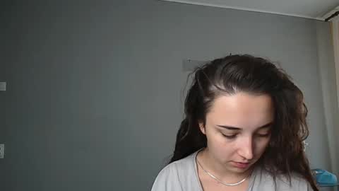 Snapshot of olivia_oliv chatting on 09/20/25, 11:33 Olivia online show from 09/20/25, 11:33