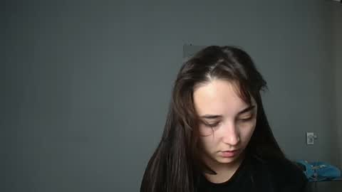 Snapshot of olivia_oliv chatting on 10/05/25, 11:30 Olivia online show from 10/05/25, 11:30